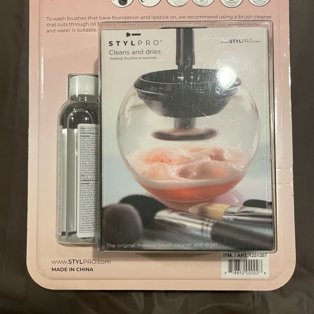 STYLPRO Makeup Brush Cleaner and Dryer Set - Picture 2 of 5